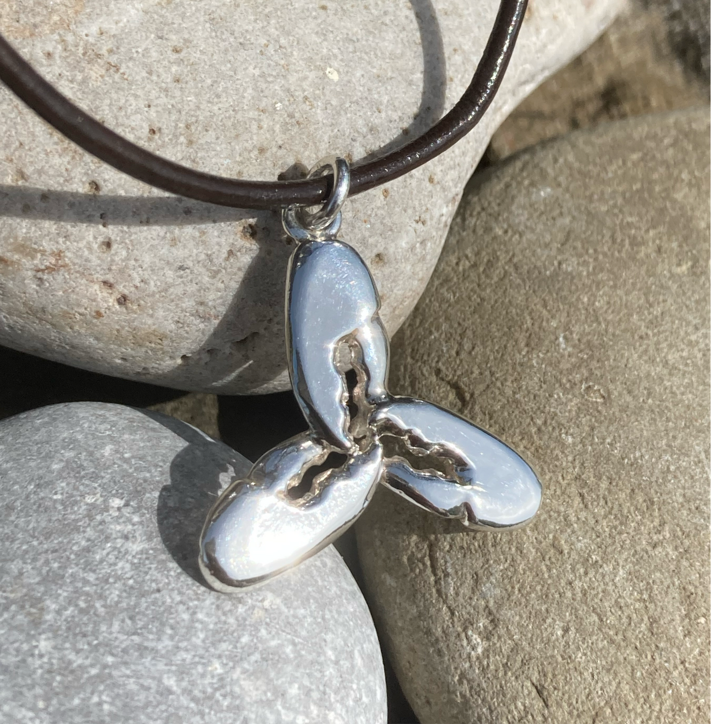 Triquetra lobster claws celtic pendant