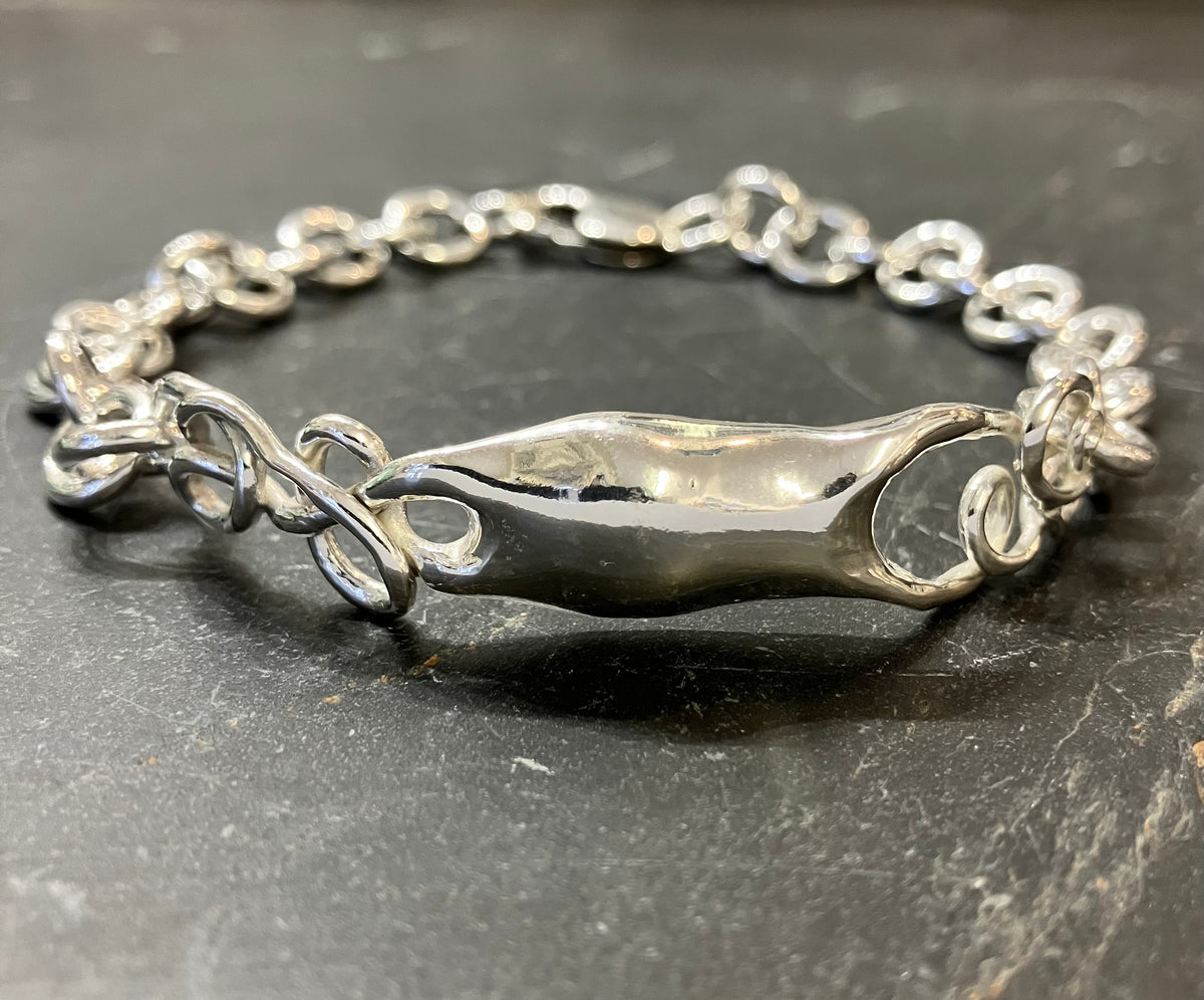 Mermaids purse silver bracelet