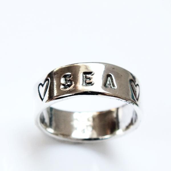 Sea and hearts ring