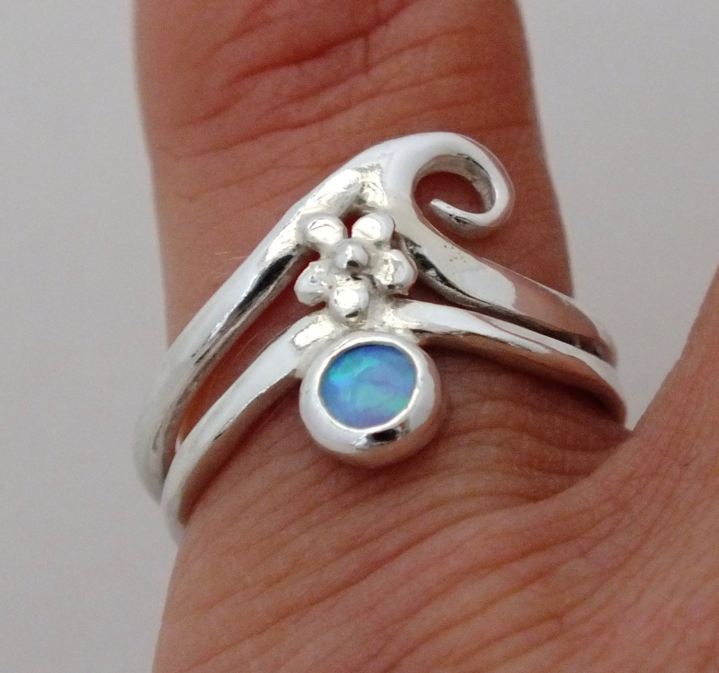 Wave opal ring