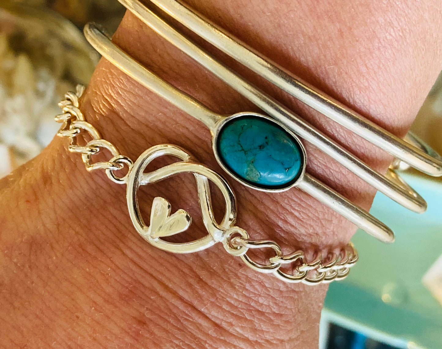 Knot of friendship heart bracelet