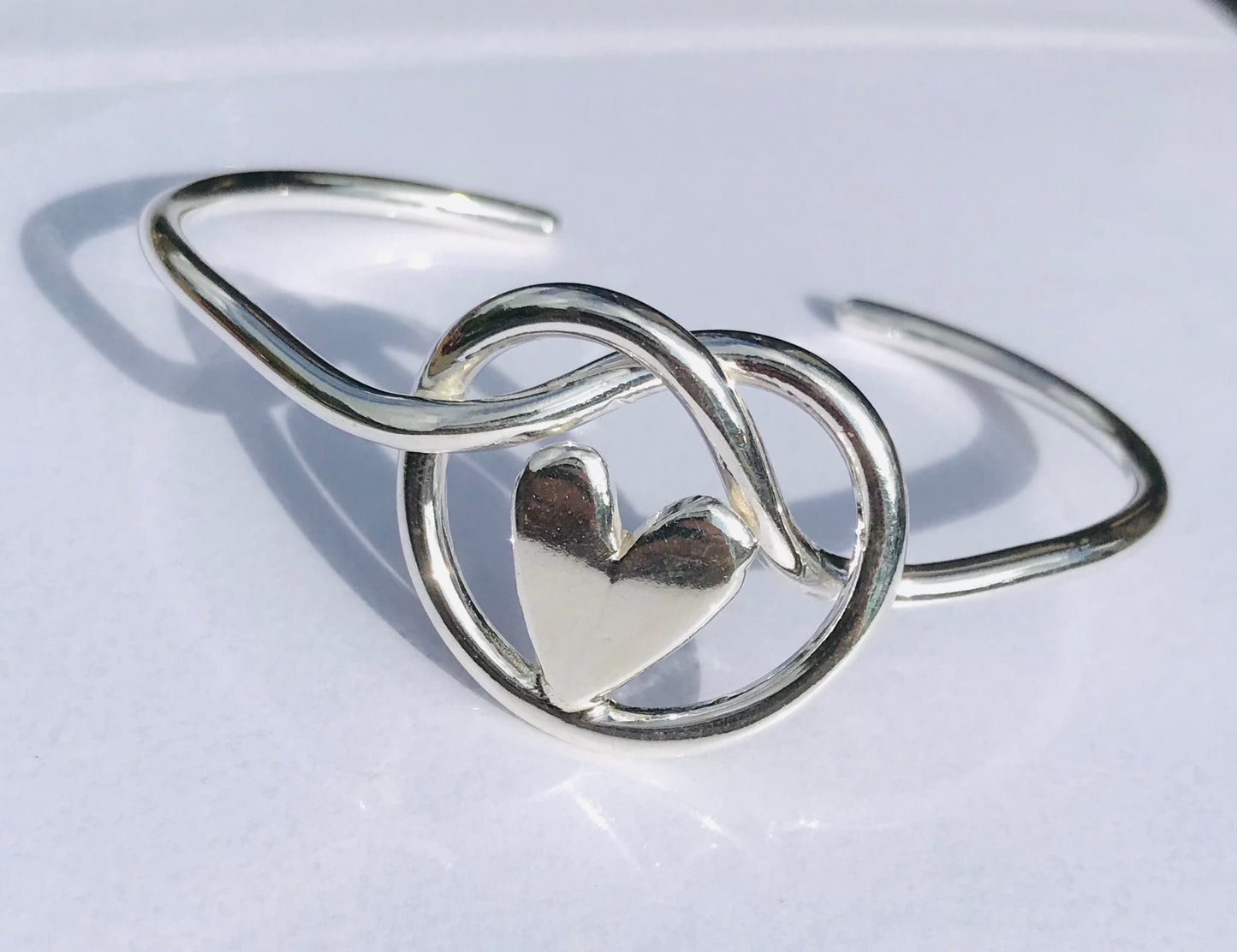 Knot of friendship heart cuff