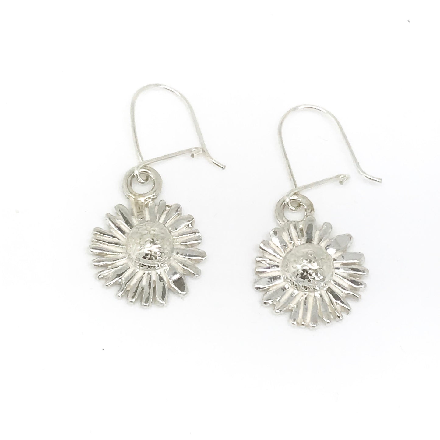 Daisy flower earrings