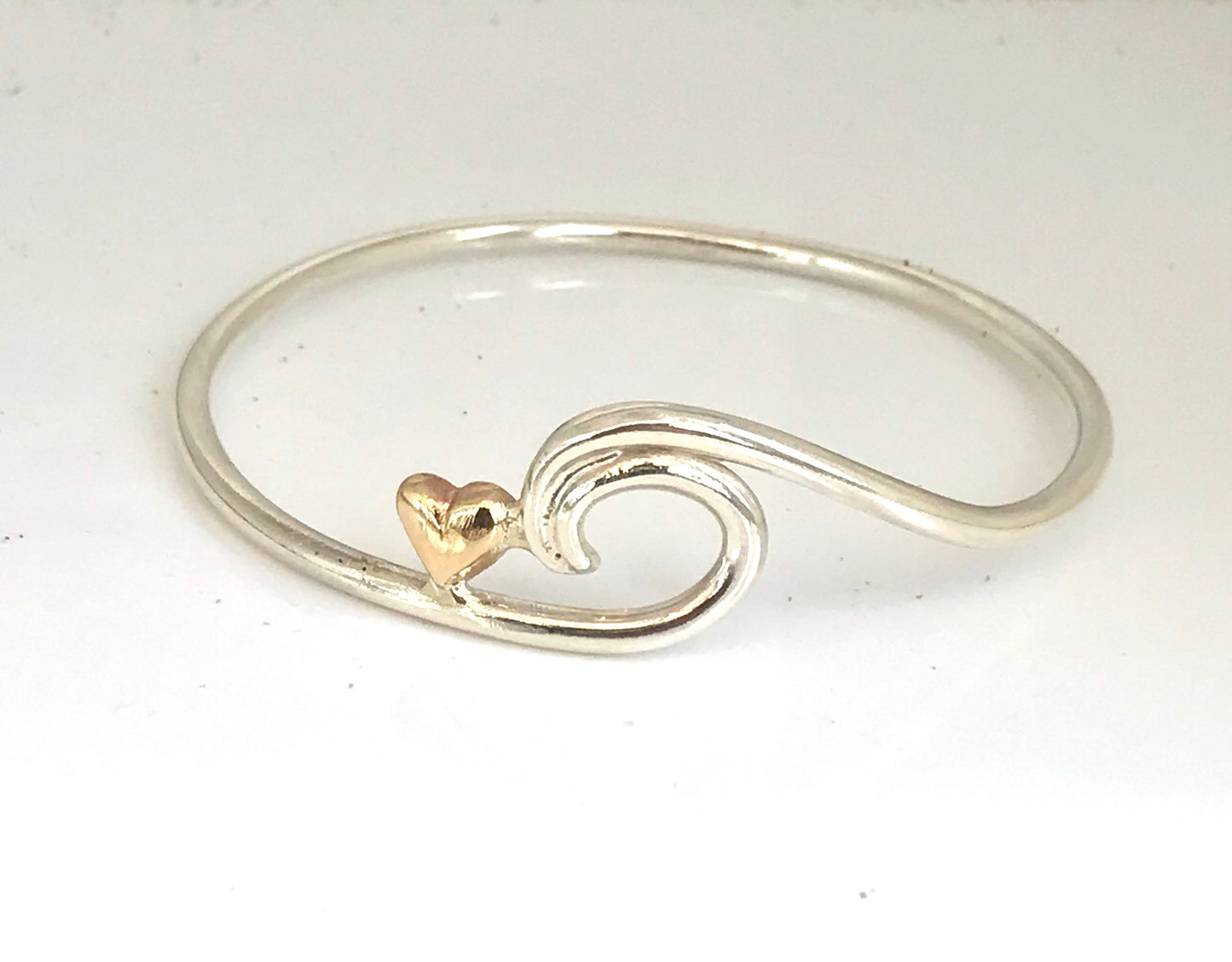 Wave with gold heart bangle
