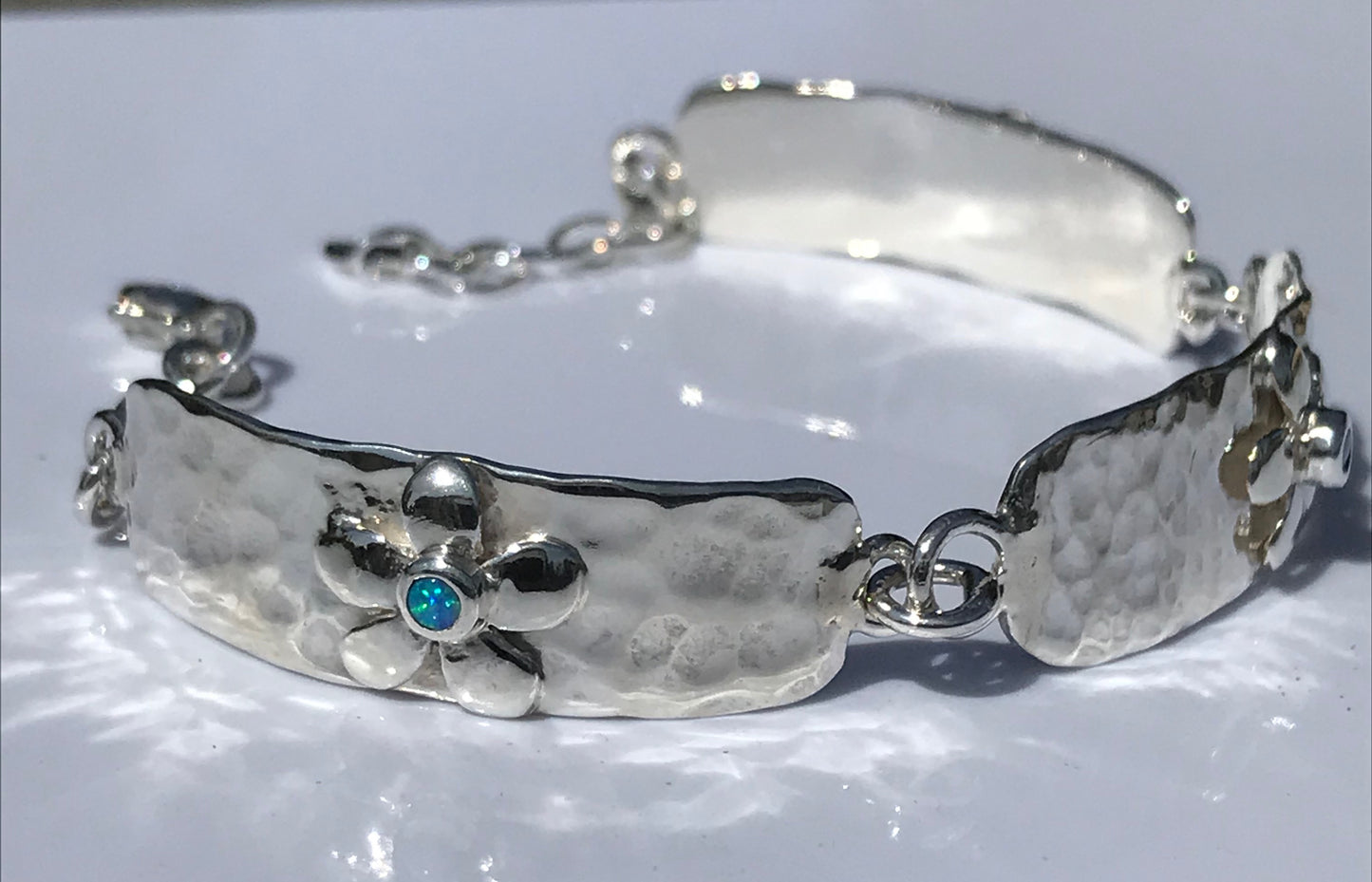 Flower opal linked bracelet