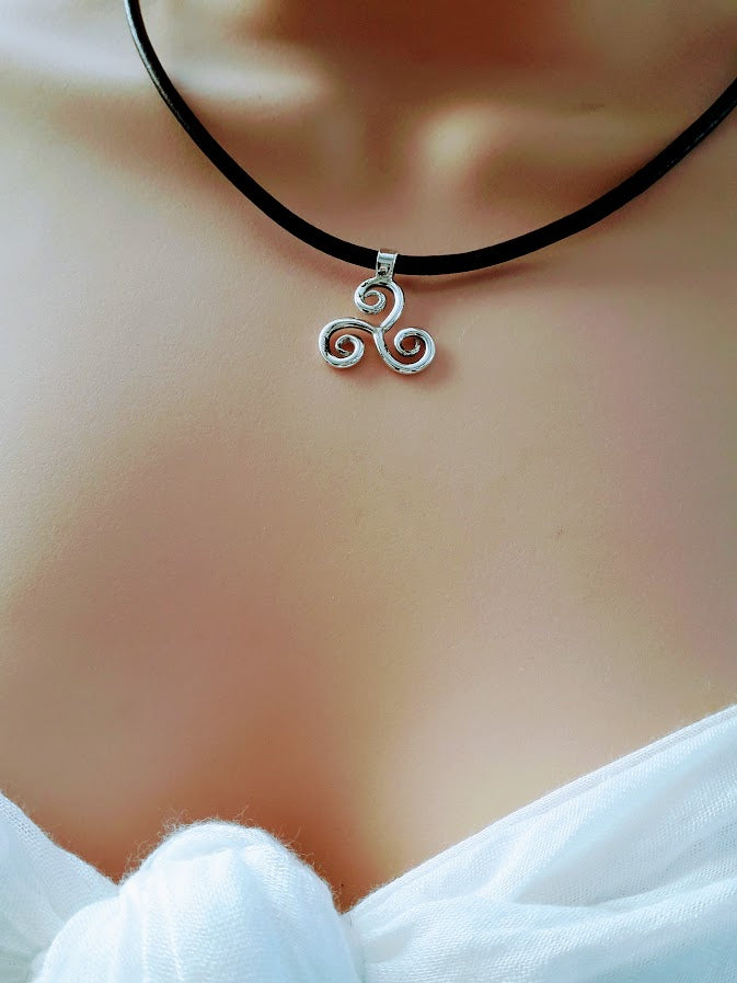 Welsh celtic triskelion pendant
