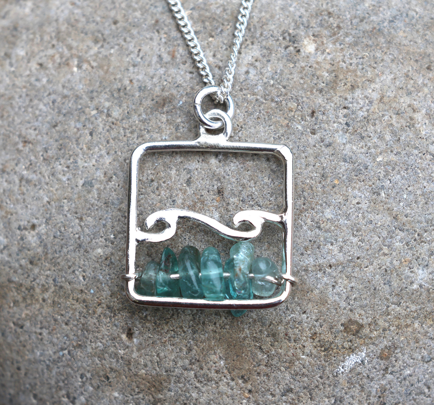 aquamarine wave necklace