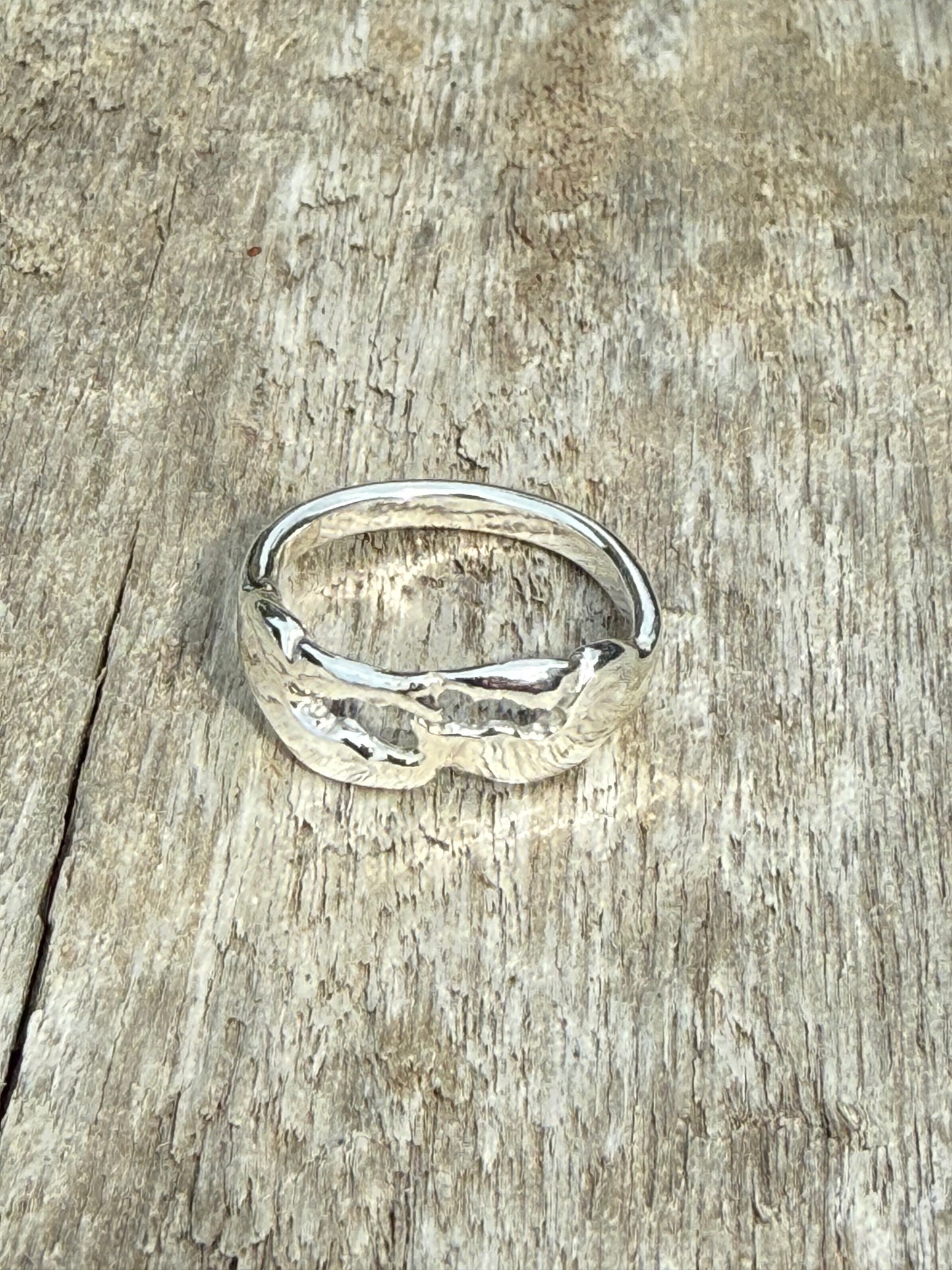Lobster claw ring 