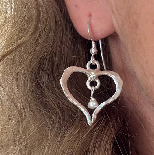 Hammered heart and pearl earrings