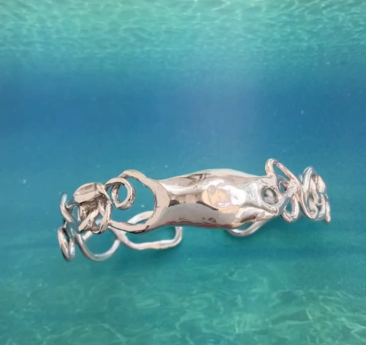 Mermaids purse silver cuff bracelet