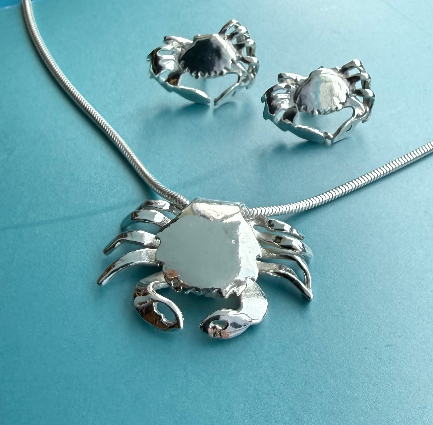 Crab necklace