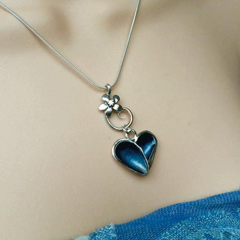 This "Heart of the sea" solid silver mussel necklace is a signature piece by Pa-pa