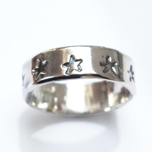 Stars silver band ring