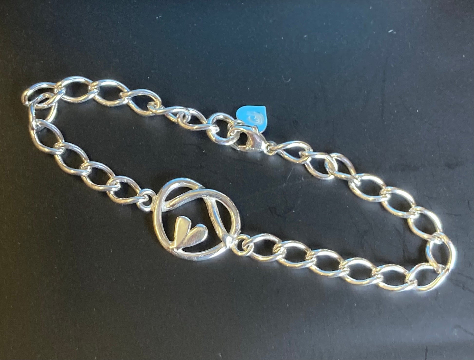 Knot of friendship heart bracelet