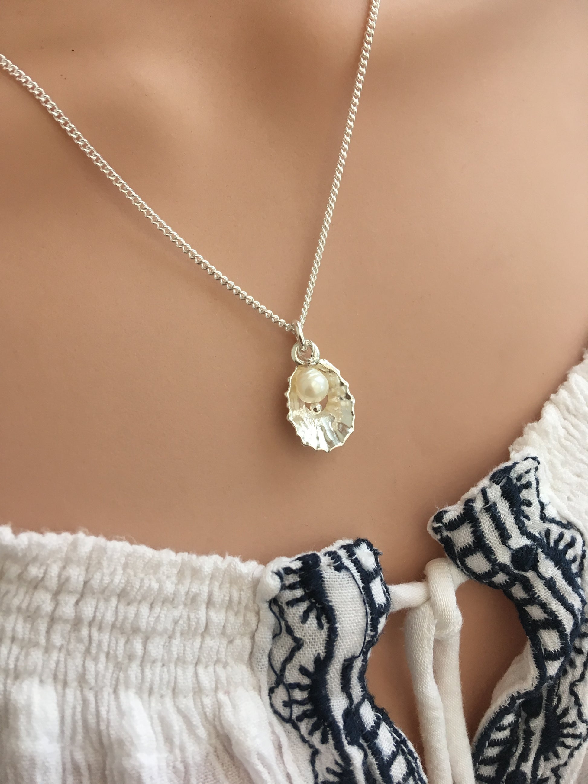 limpet shell and pearl necklace 
