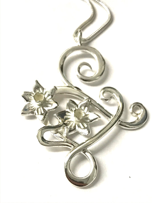 Daffodils celtic necklace