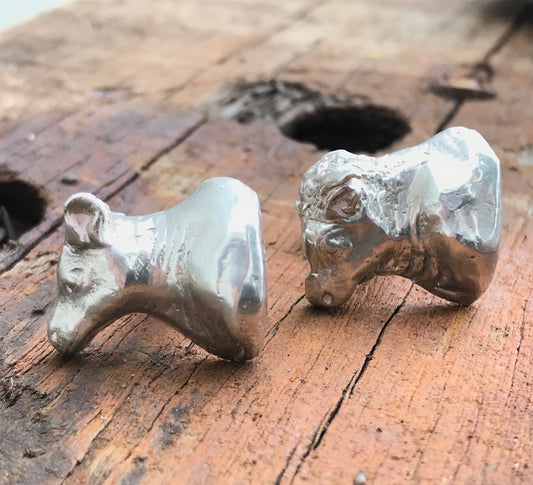 Cow and bull cufflinks