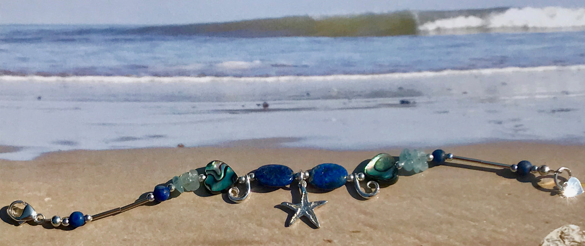 Starfish bracelet with lapis lazuli beads
