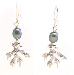 Seaweed  earrings with black pearls by Pa-pa