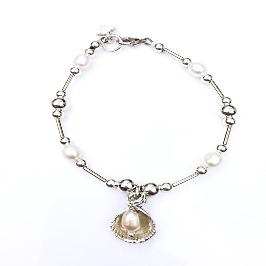 Cockle and pearl bracelet