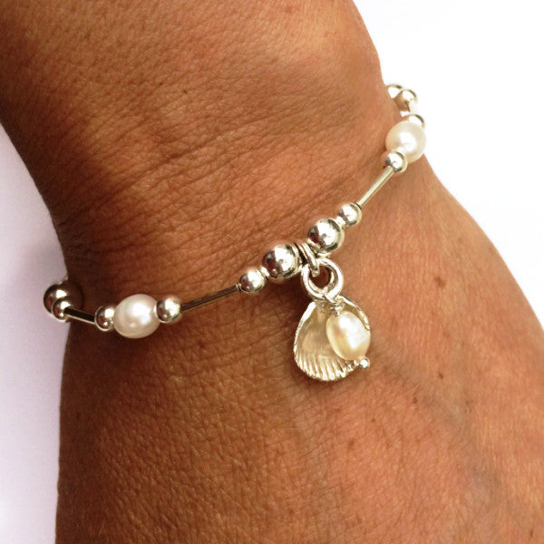 Cockle and pearl bracelet