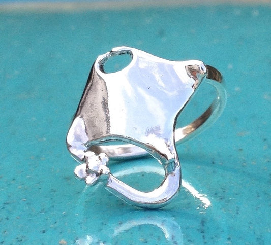 Small manta ray ring