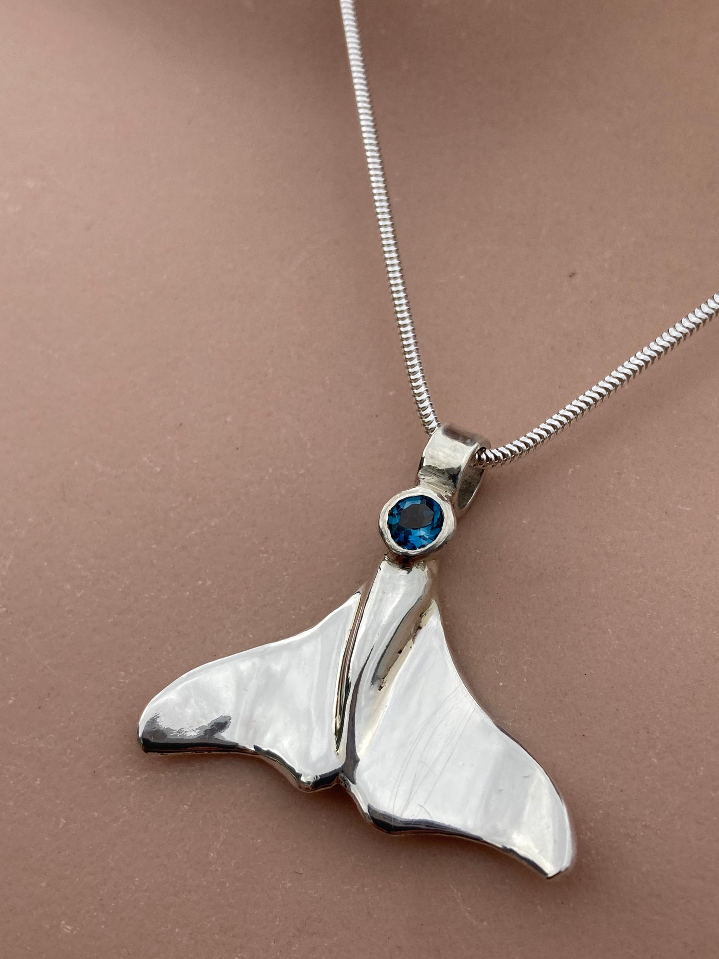 Whale tail necklace with gemstone