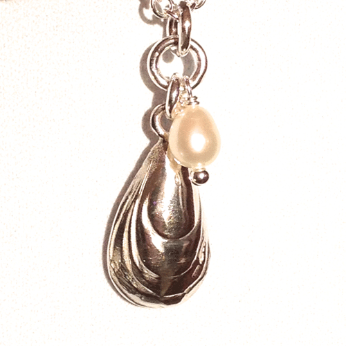 Mussel shell and real pearl necklace by Pa-pa jewellery