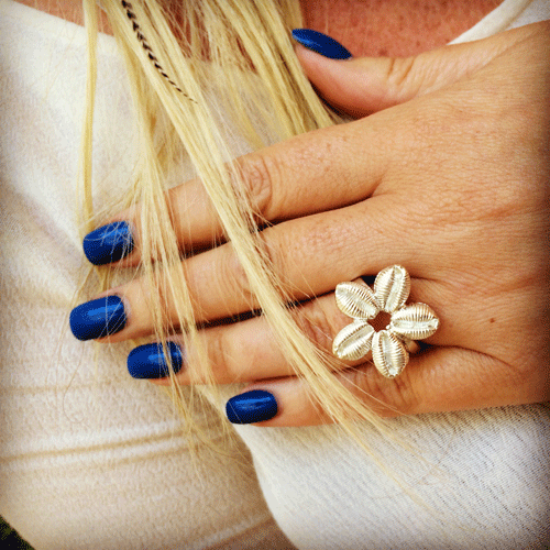 Cowrie flower ring