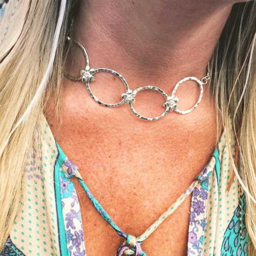 Silver flower link necklace by Pa-pa jewellery