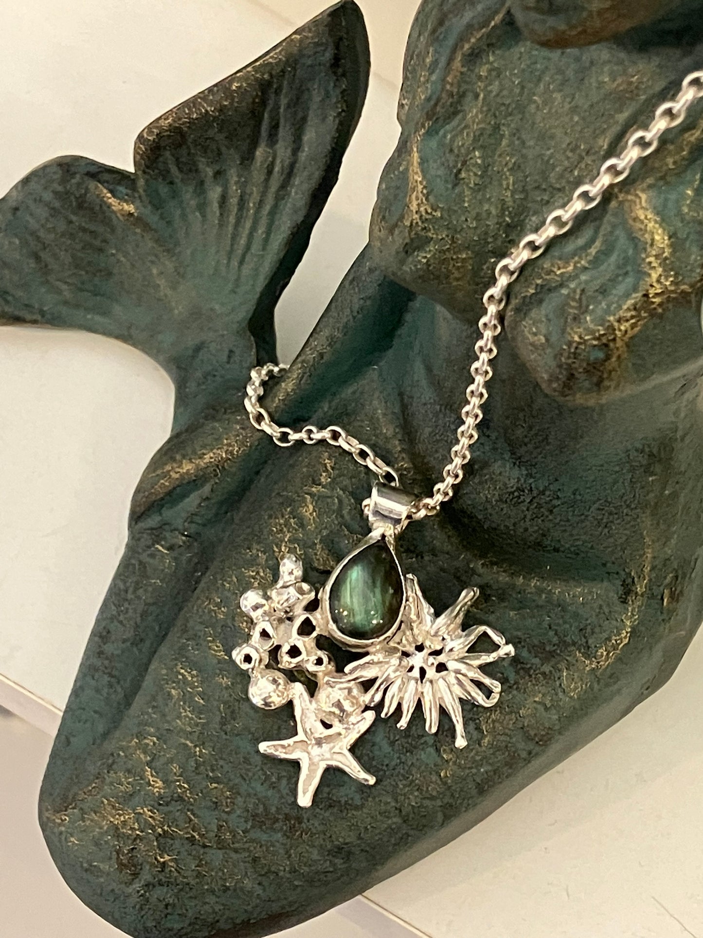 Sea anemone and starfish rock pool necklace