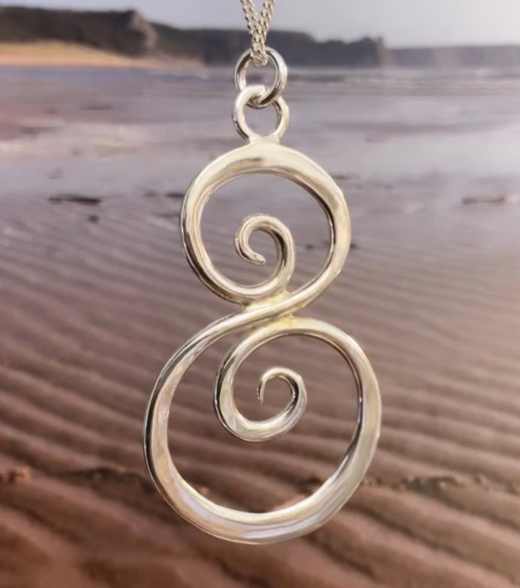 Swirly curly necklace