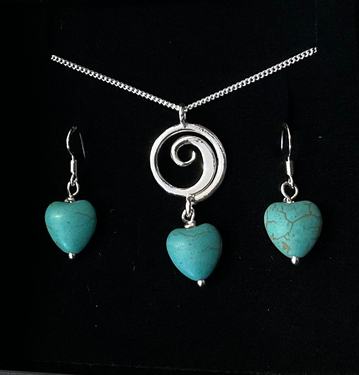 Wave and turquoise heart set