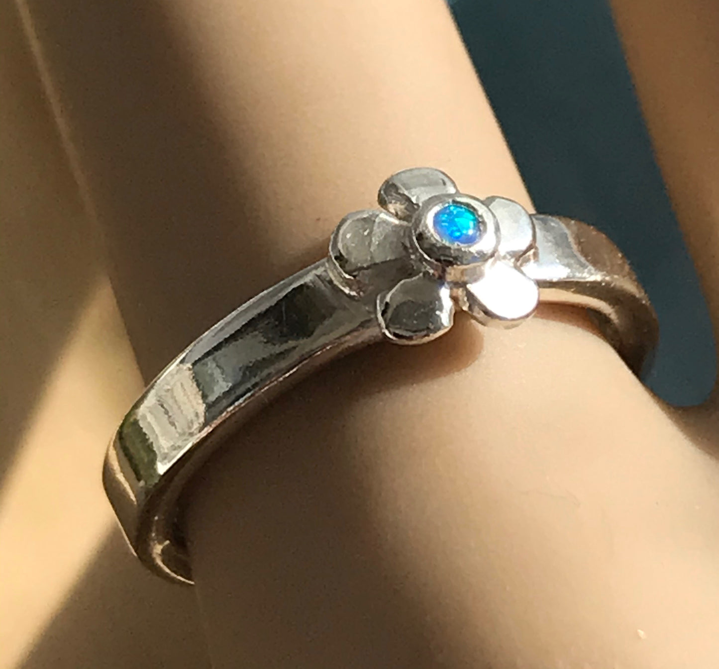 Flower ring tiny opal