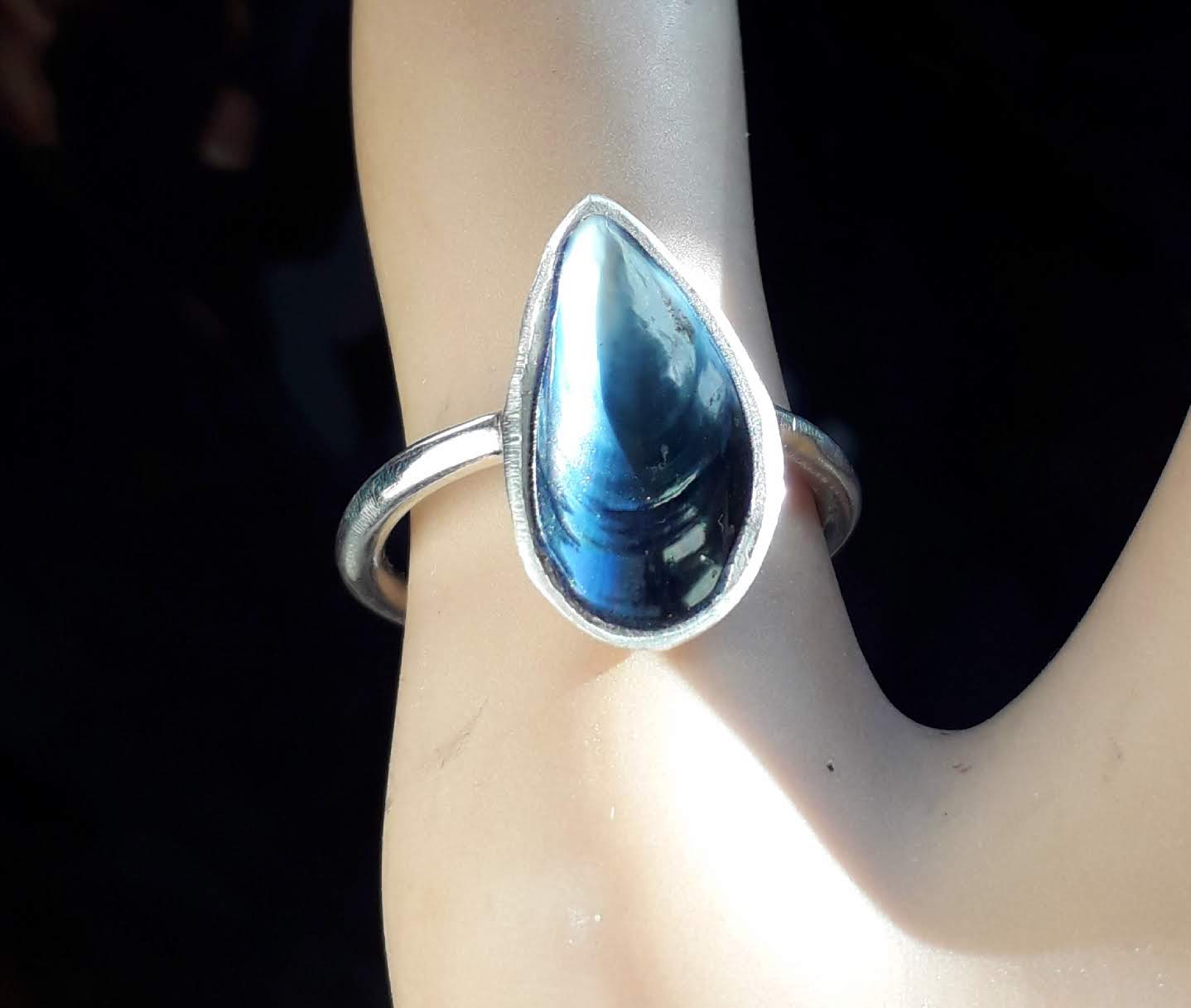 Mussel shell ring