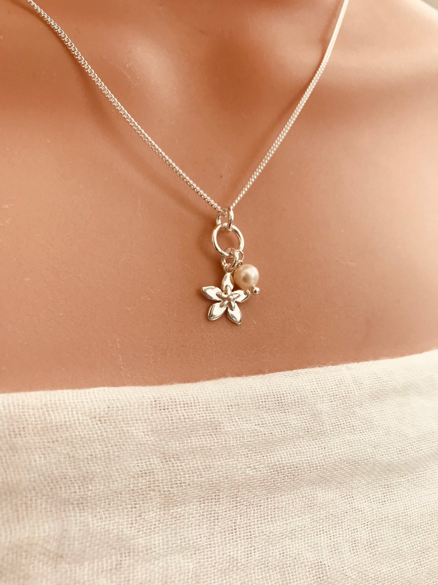 Star flower necklace