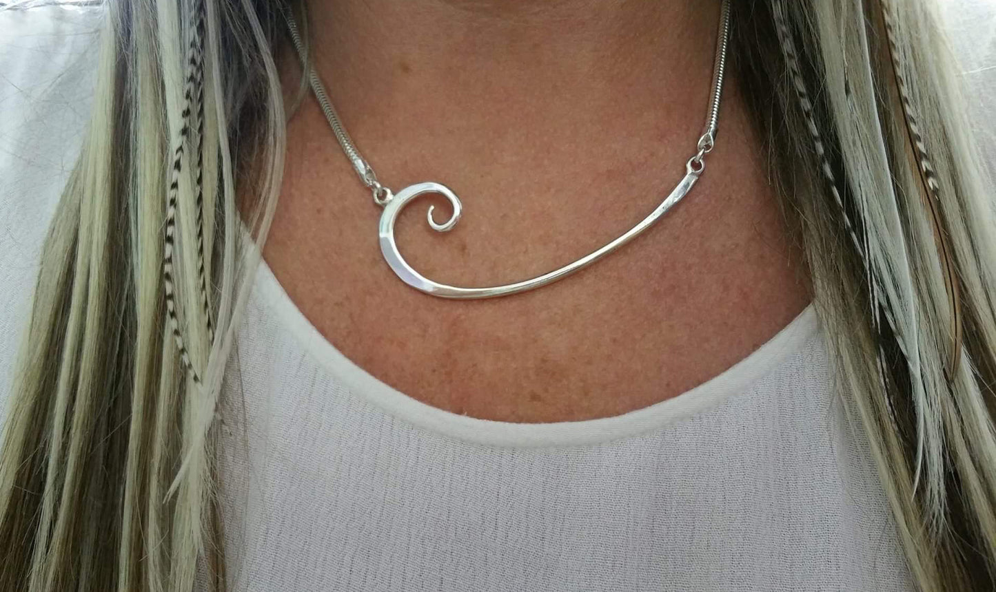 Wave necklace