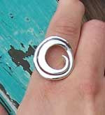 Barrelling wave ring